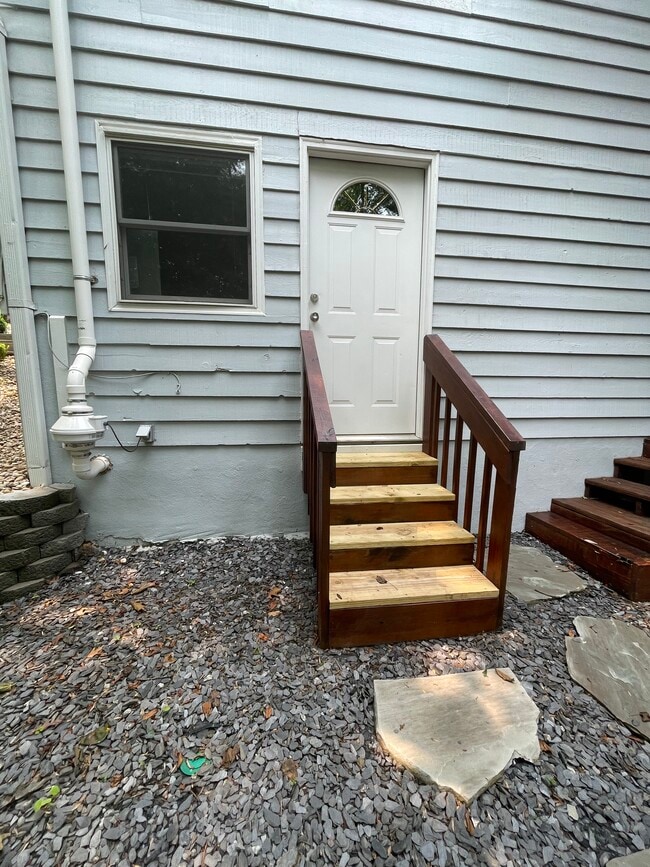 Building Photo - 1720 Branch Valley Dr