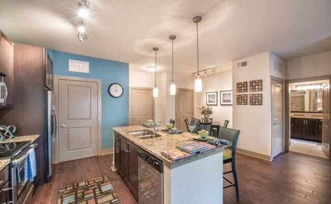 Building Photo - 2 bedroom in Grapevine TX 76051