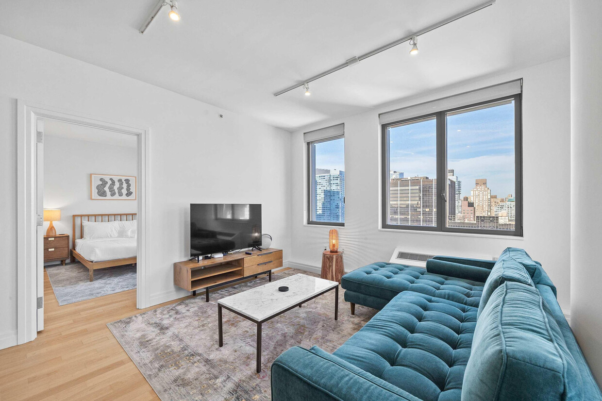 Foto principal - 554 W 54th St