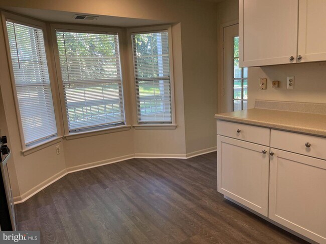 Building Photo - 105 Claridge Ct