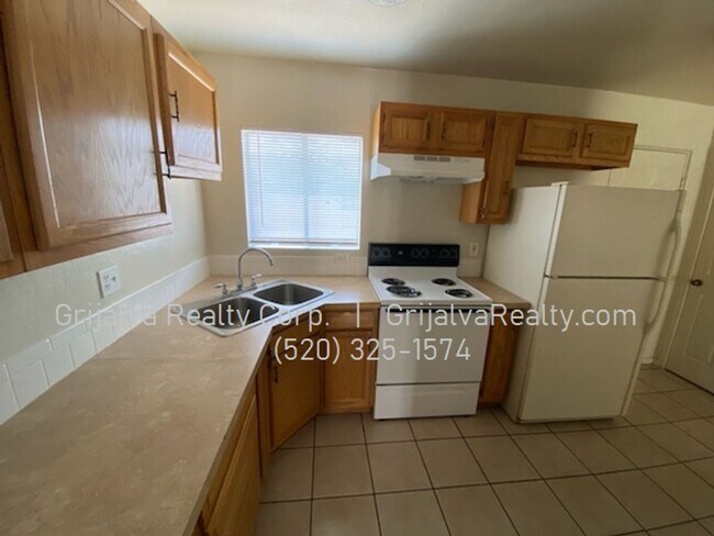 Foto del edificio - 118 E Elm St