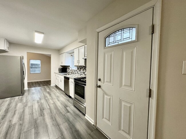 Foto del edificio - 3-Bedroom Ranch Ready 08-21-26!! Fenced Backyard - Pet Friendly - Updated Kitchen & Baths!
