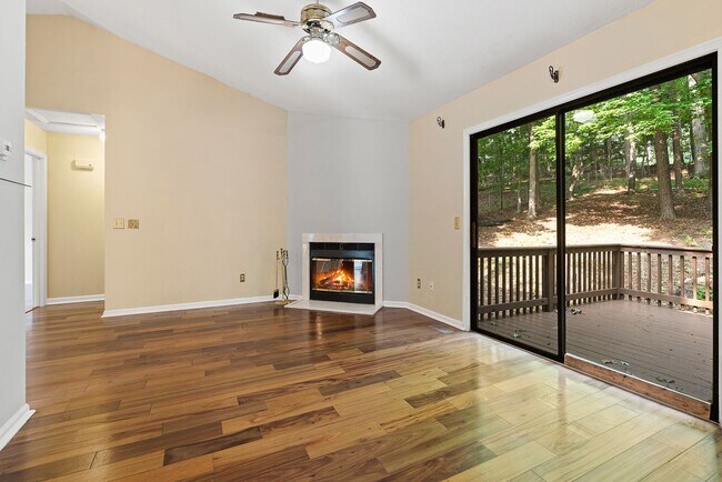 Foto del edificio - 7833 Foxwood Dr
