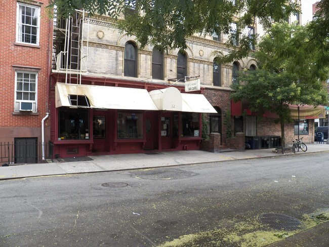 Building Photo - 32-34 Jones St