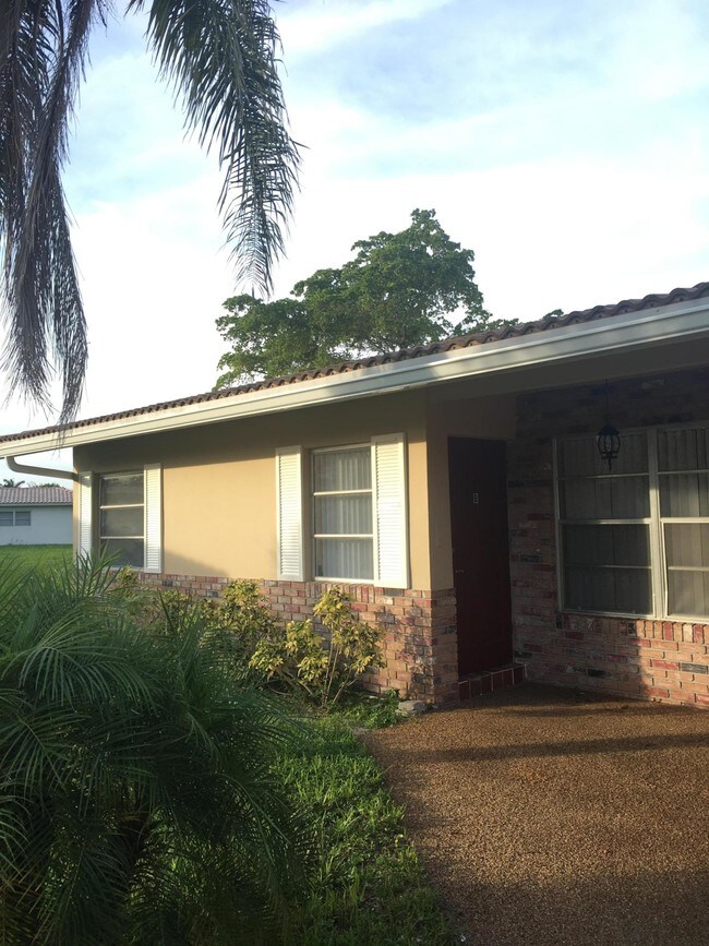 Foto del edificio - 10001 NW 36th St