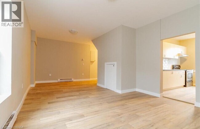 Photo du bâtiment - 302 Colborne St