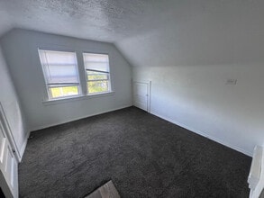 Building Photo - 3604 E 117th St