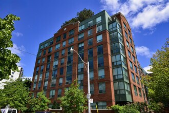 Building Photo - 95 Prince Arthur Ave