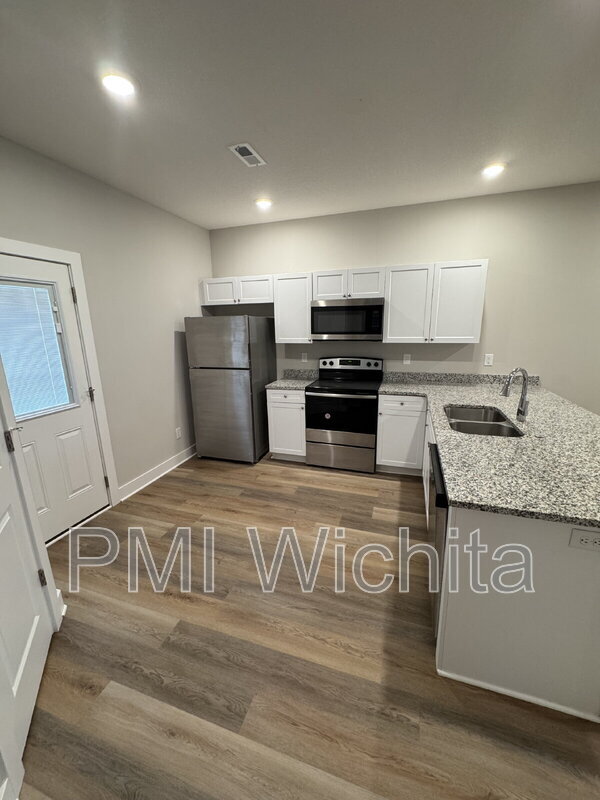 Foto del edificio - 5244 N Cypress Cir