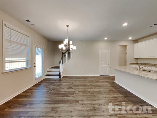 Building Photo - 200 Chapelcrest Ln