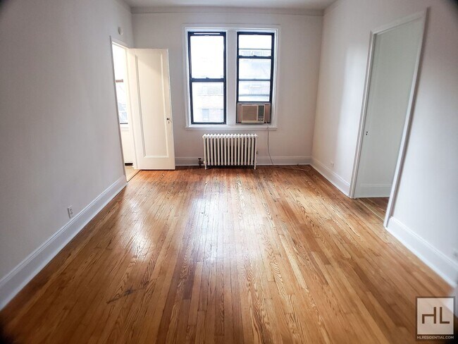 Building Photo - E 55 ST