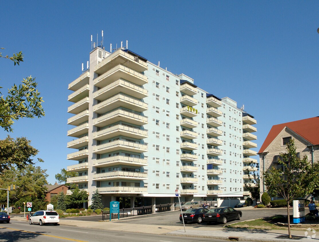 1217 The Delaware Apartments Buffalo, NY