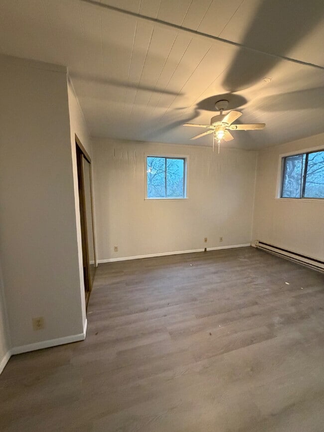 Building Photo - Studio near Forsyth’s Shadow Rock Park