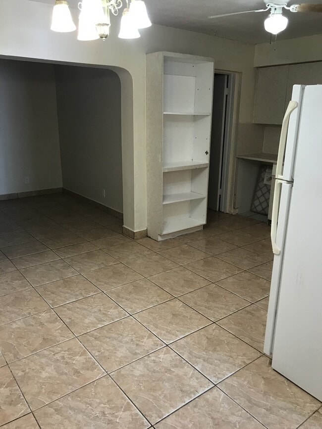 Foto del edificio - Large 5-2 house in Oakland Park