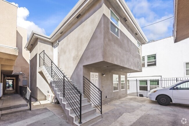 Building Photo - 923 1/2 N Avenue 50