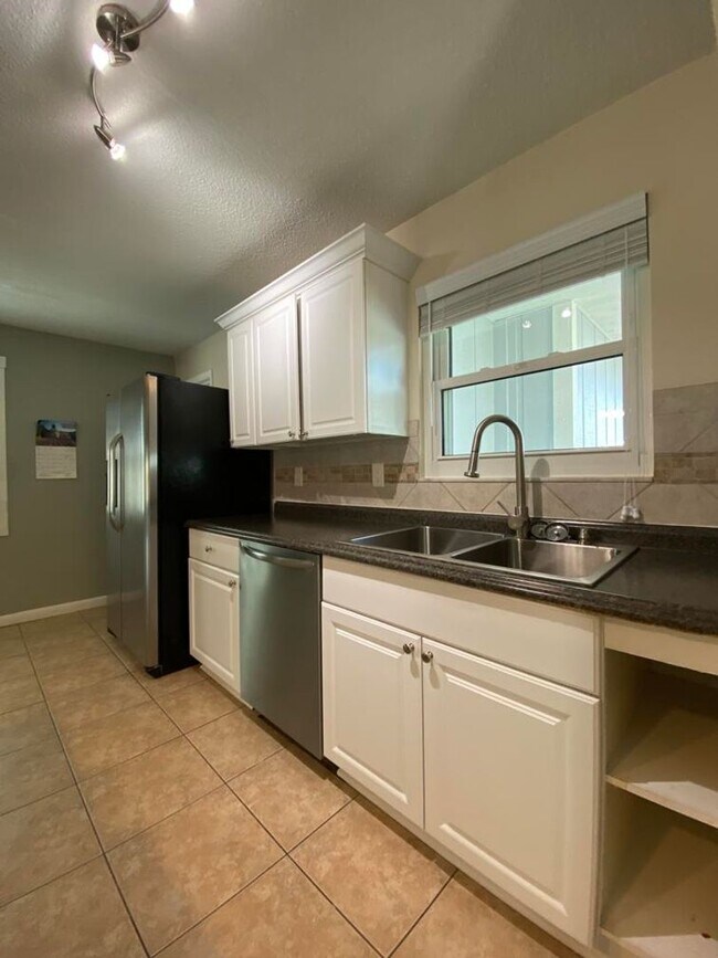 Foto del edificio - Inviting 3 bedroom, 2 bath home!