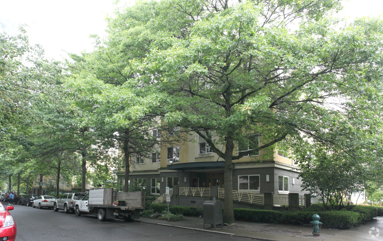 Building Photo - Tate Mason House