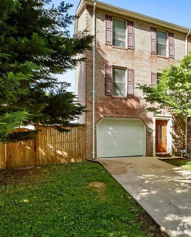Building Photo - 28 Rutherford Pl