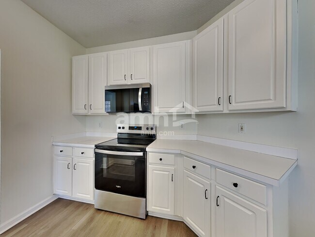 Building Photo - 104 Edenberry Way