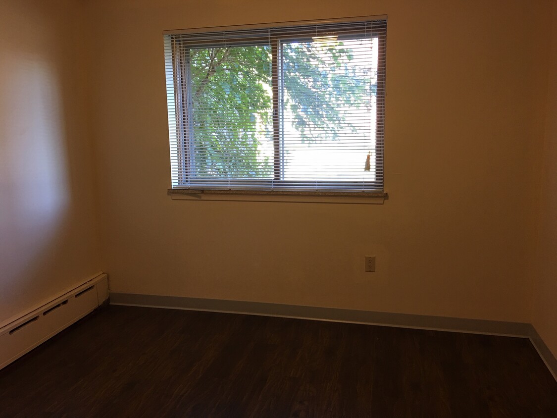 Primary Photo - 3110 Xylon Ave S