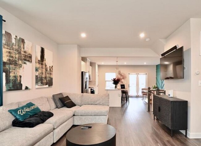 Foto del edificio - 1329 Trestle Dr