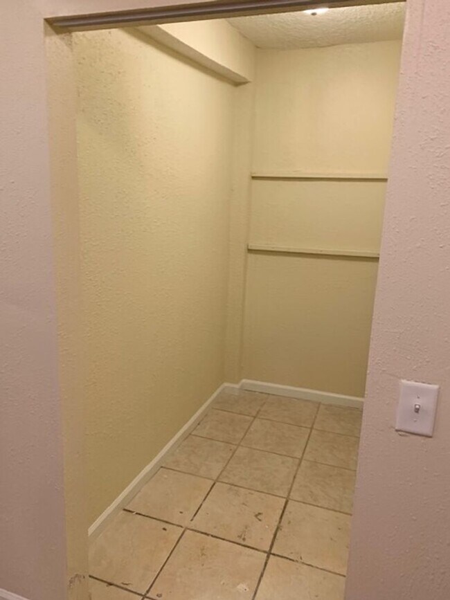 Foto del edificio - West side Beauty! 3 Bedrooms 2 Bathroom