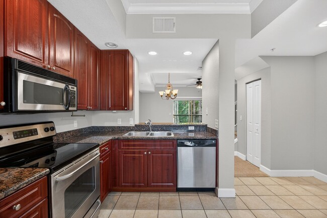 Building Photo - Condo For Rent In Il Villagio