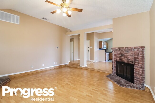 Building Photo - 1513 Stillmeadow Dr
