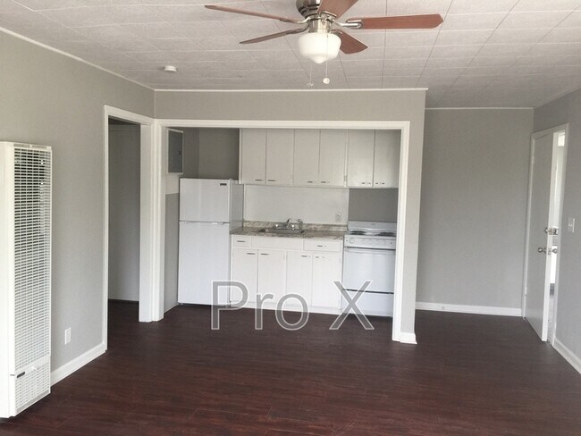 Foto del edificio - 126 E 13th St