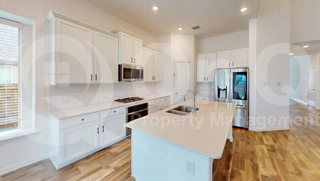 Foto del edificio - 7208 Black Cherry Ln