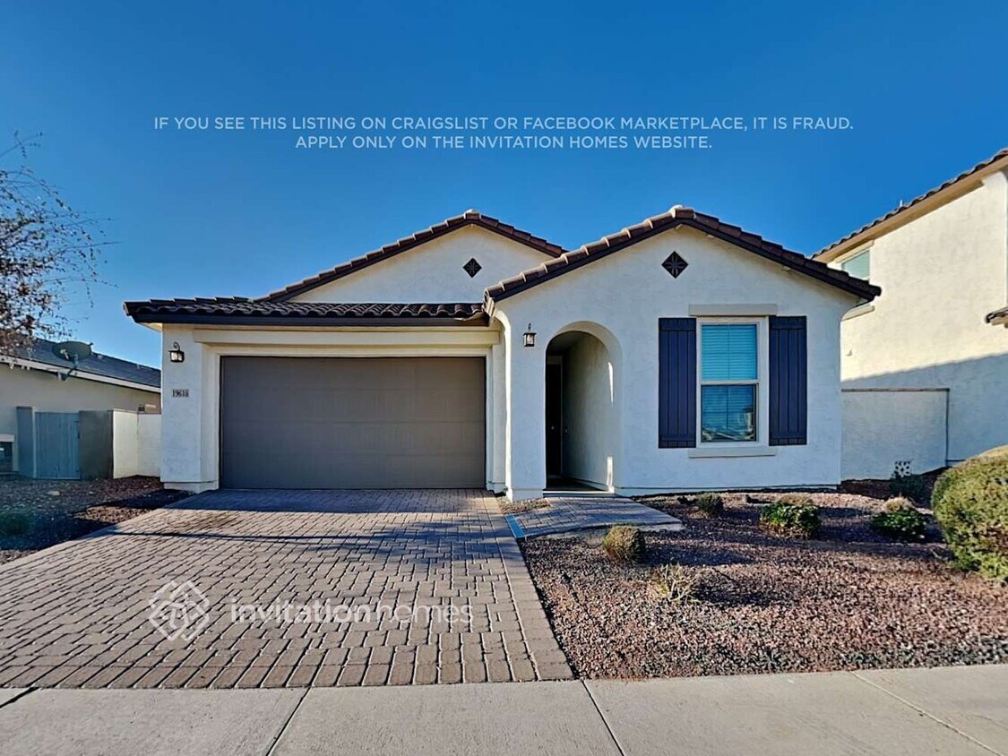 Foto principal - 19615 W Montecito Ave