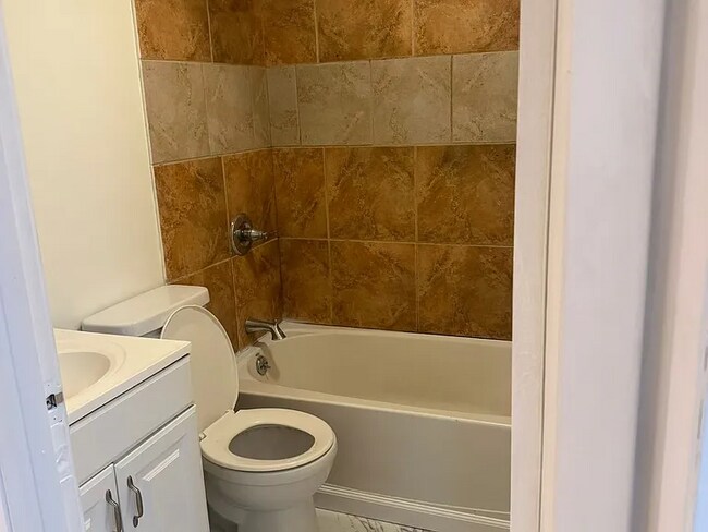 Foto del edificio - Private 2-Bedroom Guest Suite in Cheshire, CT