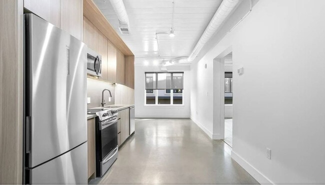 Building Photo - 267 Main St