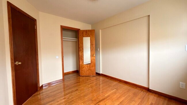Foto del edificio - 1002 87th St