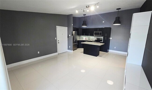 Foto del edificio - 18785 NW 62nd Ave