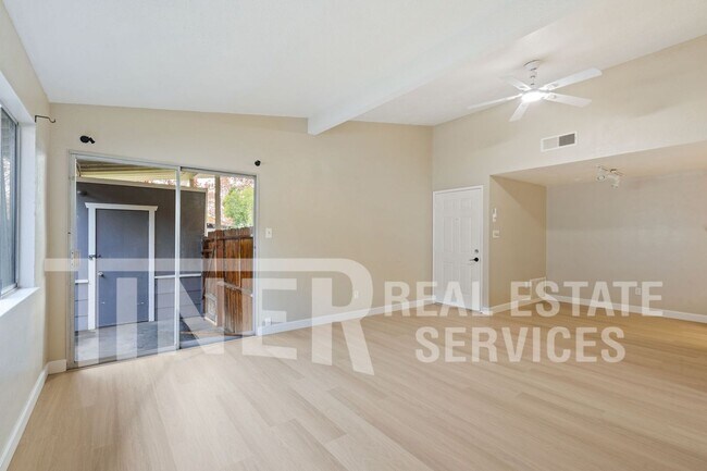 Foto del edificio - 4911 Douvan Ct