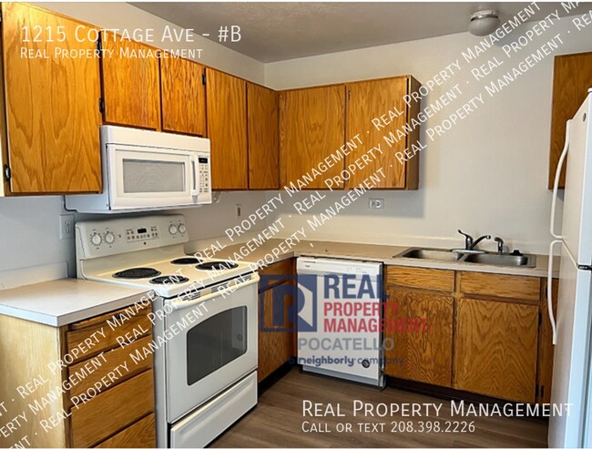 Building Photo - 1215 Cottage Ave