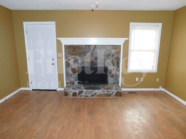 Building Photo - 5080 Pine Mountain Rd NW