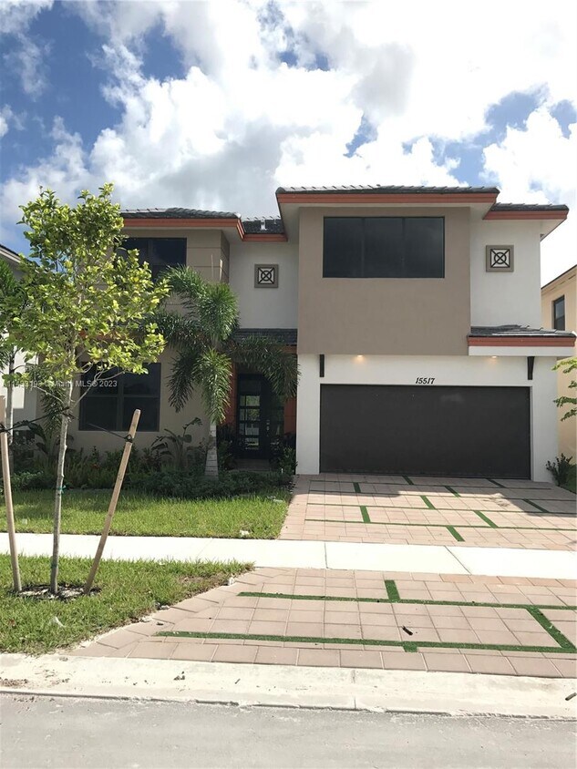15517 NW 88th Ct, Miami Lakes, FL 33018 House for Rent in Miami Lakes