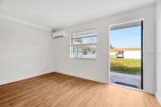 Building Photo - 6701 S Westshore Blvd