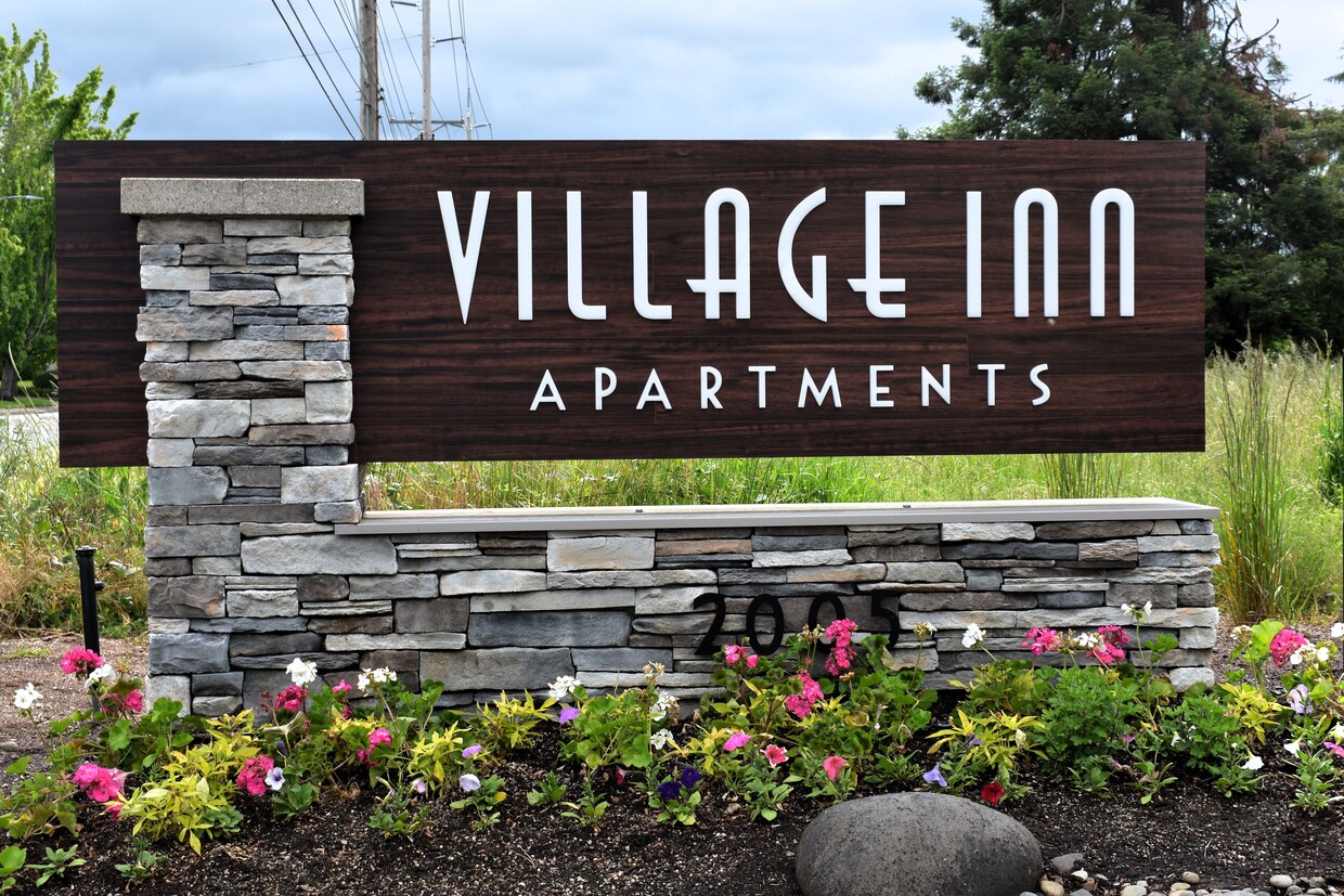 ¡Bienvenido a casa! - Village Inn Apartments