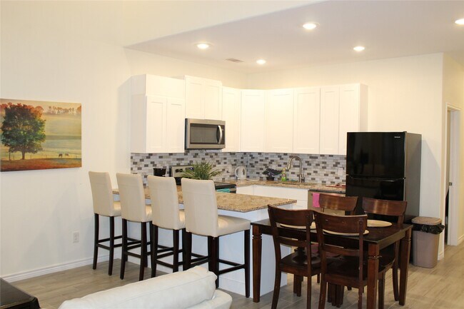 Foto del edificio - 16625 E Lynbrook