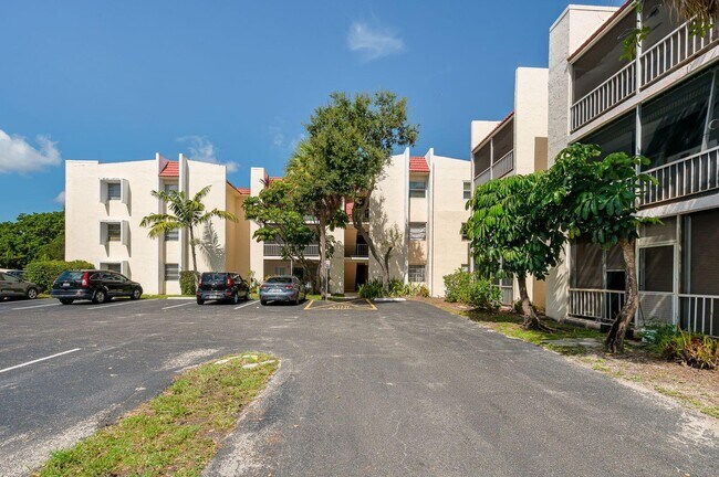 Foto del edificio - 632 NW 13th St