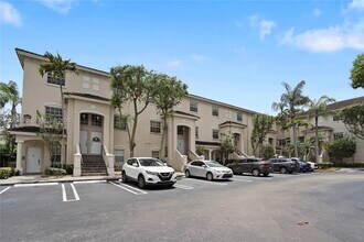 Building Photo - 5610 NW 114th Pl