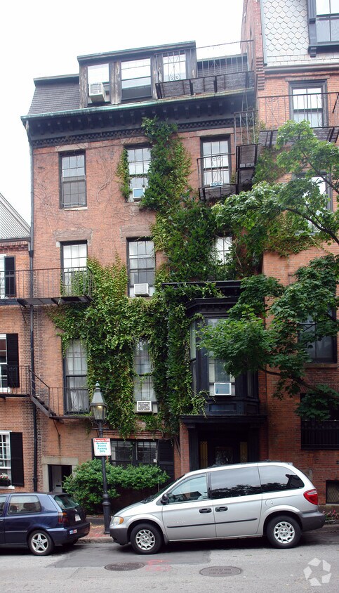 Primary Photo - 15 Joy St