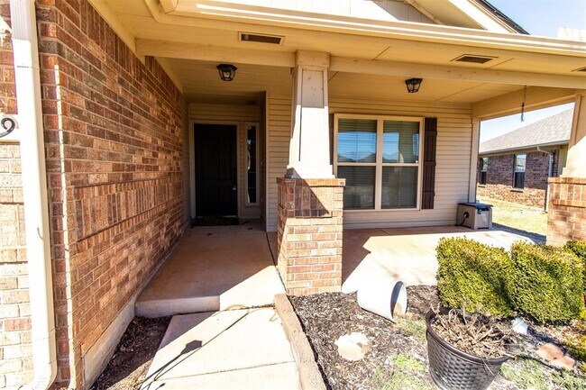 Building Photo - 1009 Bear Mountain Dr