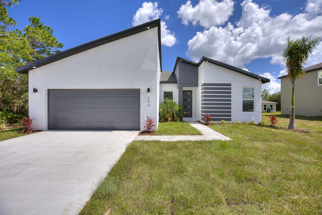 Building Photo - 107 Lily Ln