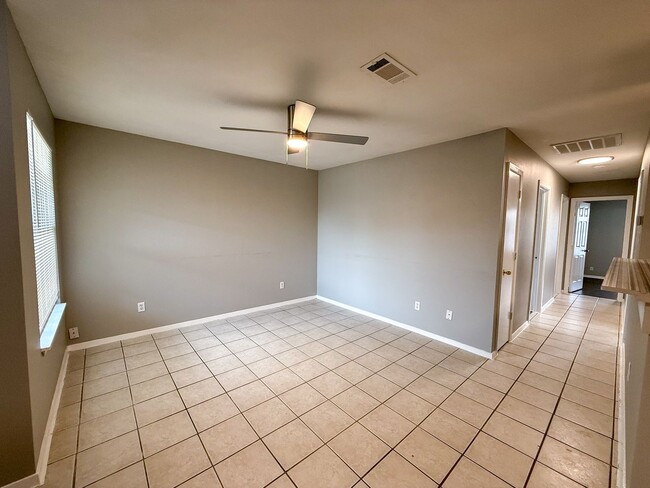 Photo - 1906 San Rafael St Townhome