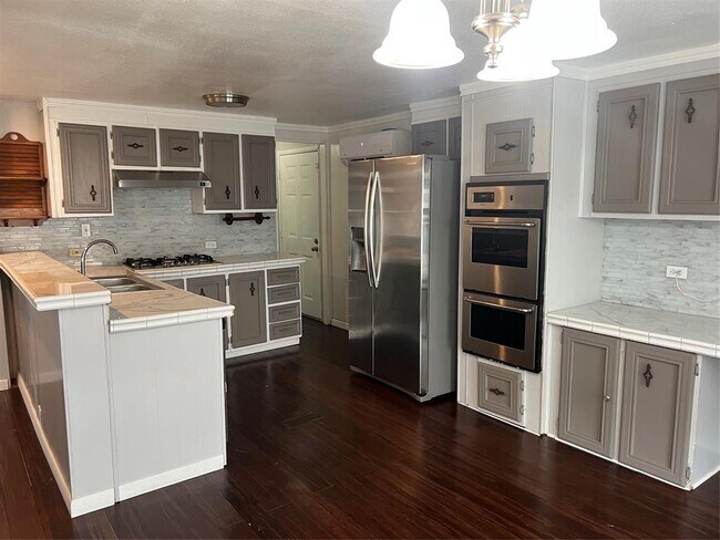 Foto del edificio - 4411 W Cedar Bayou Lynchburg Rd
