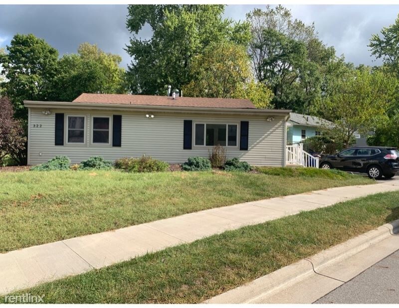 3 br, 2 bath House 322 E Plum St House for Rent in Westerville, OH